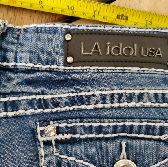 Shorts - Picture 7 of 7